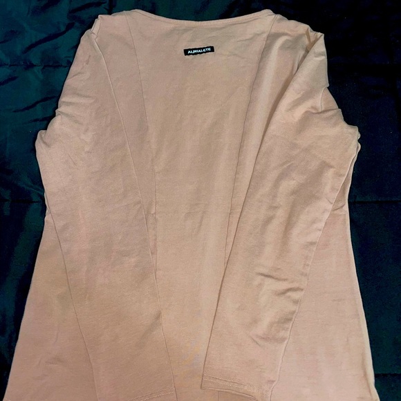 Alphalete long sleeve - Picture 1 of 3